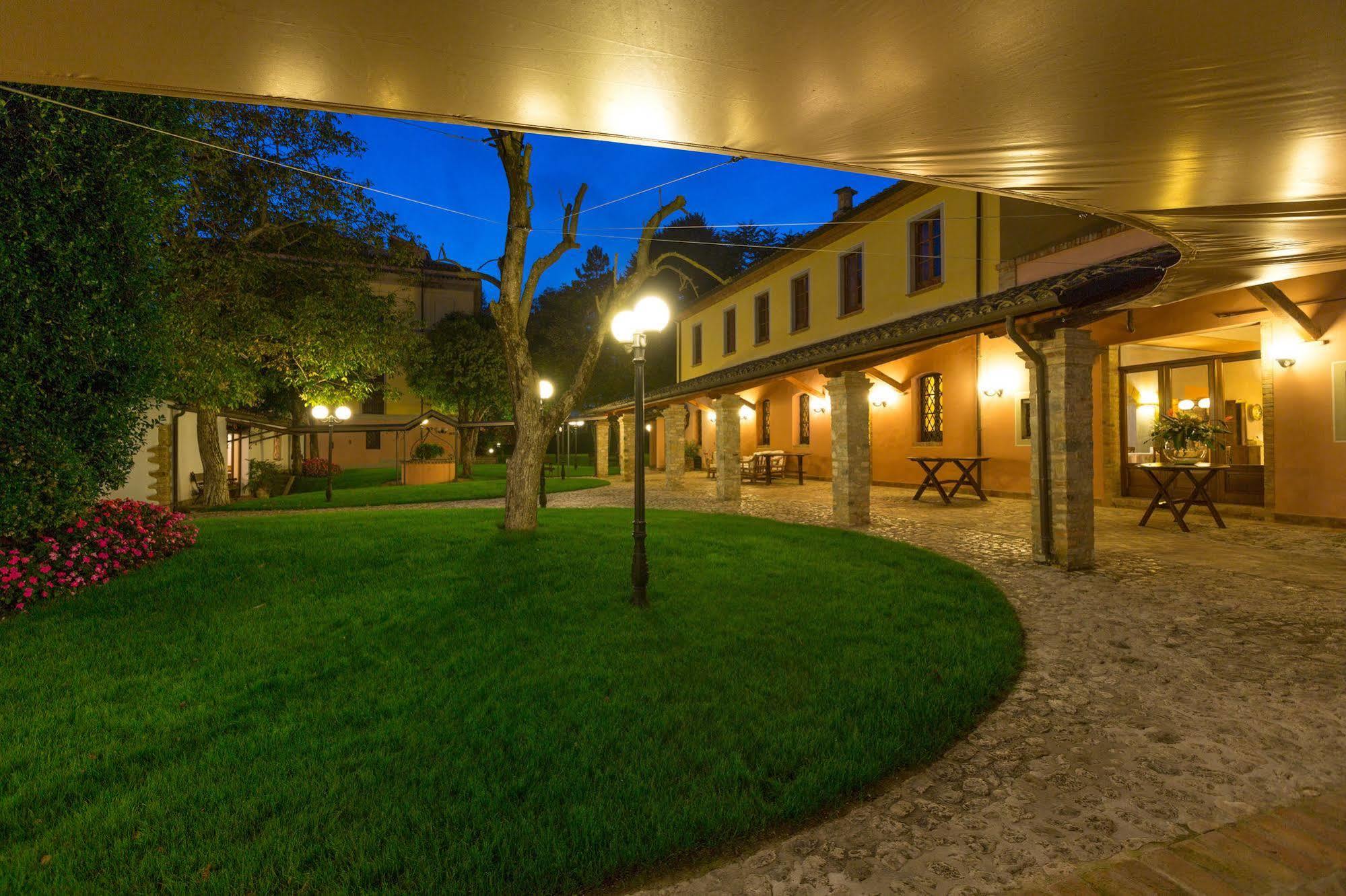 Corte Dei Tini Villa Vomano Luaran gambar