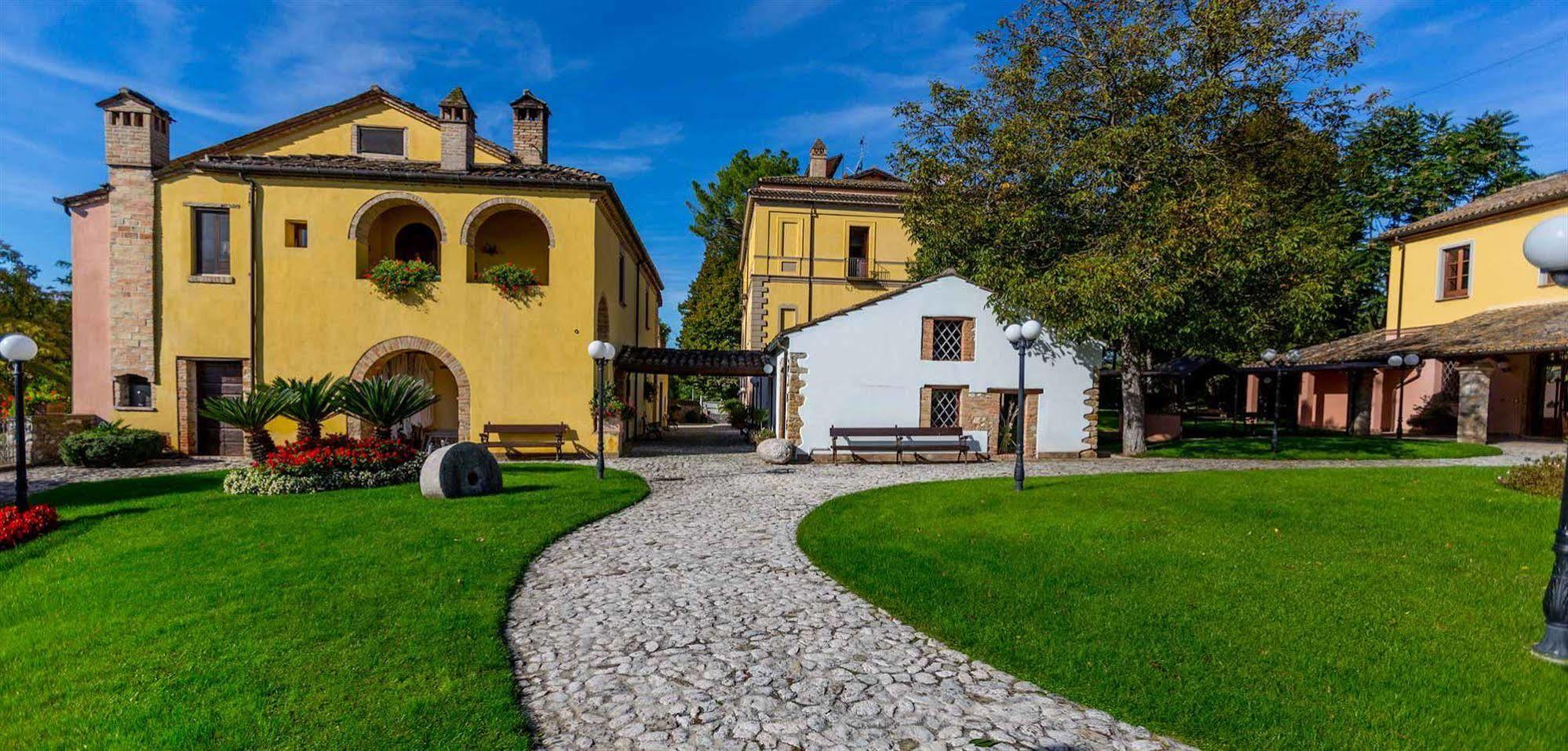 Corte Dei Tini Villa Vomano Luaran gambar
