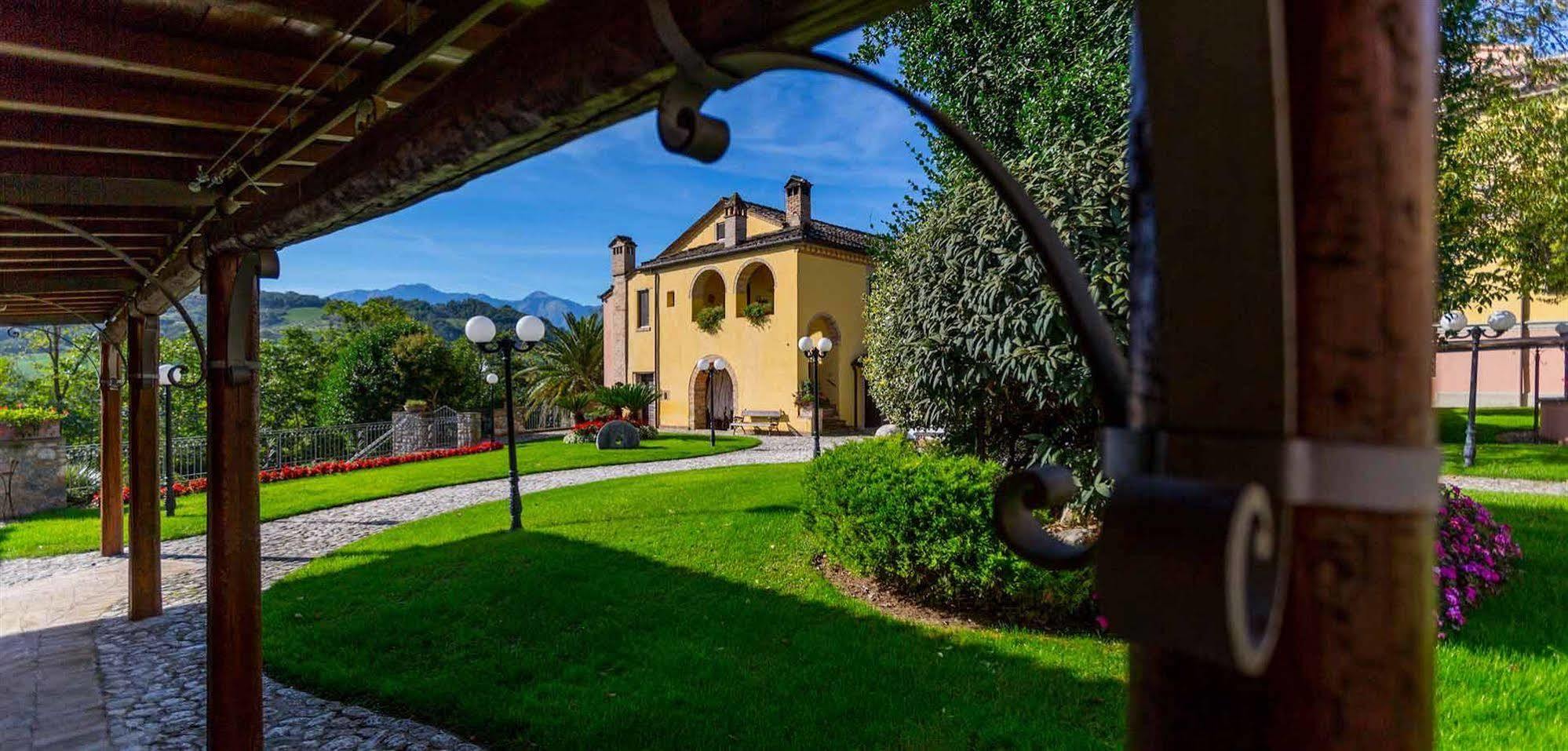 Corte Dei Tini Villa Vomano Luaran gambar