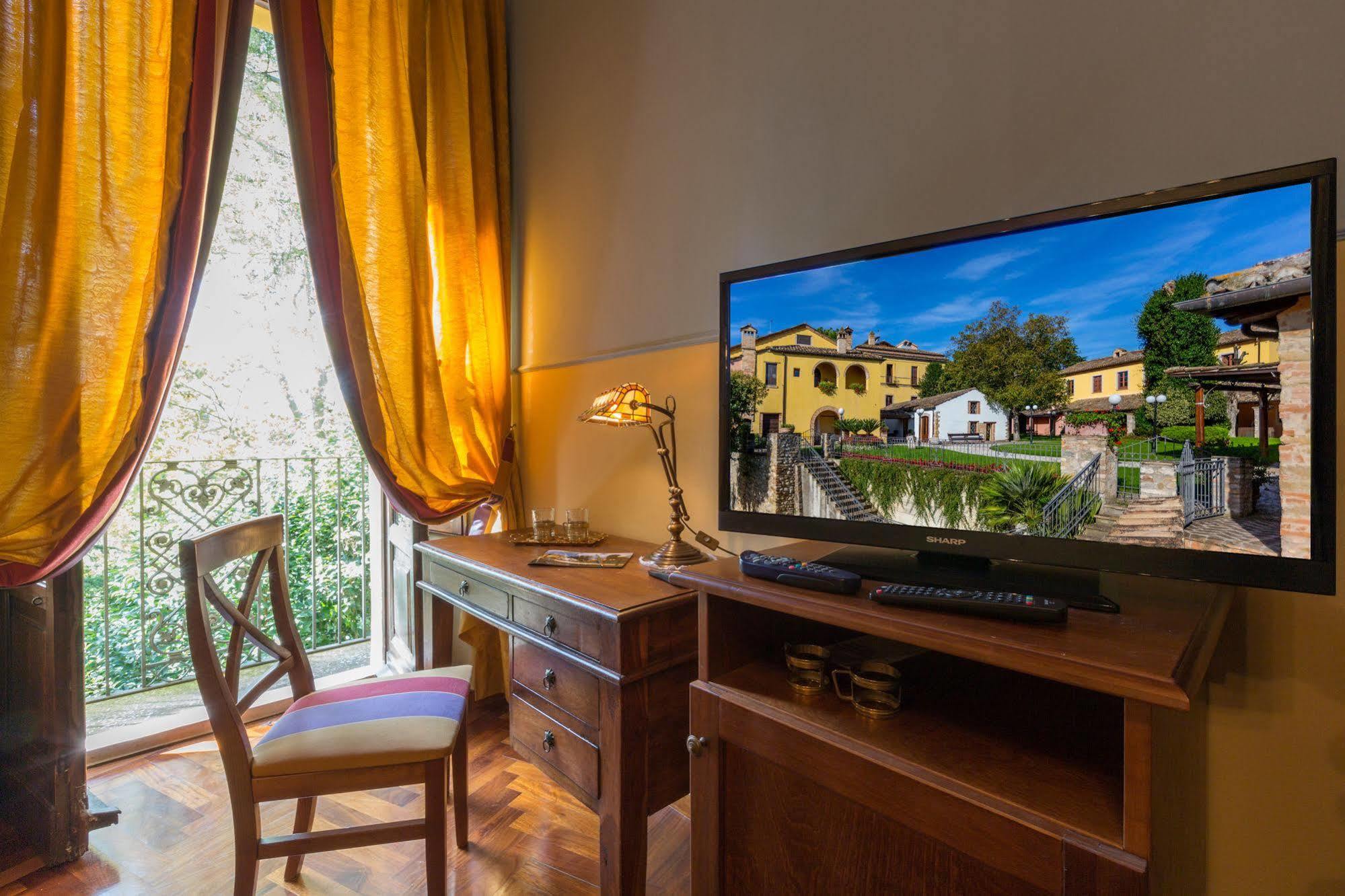 Corte Dei Tini Villa Vomano Luaran gambar