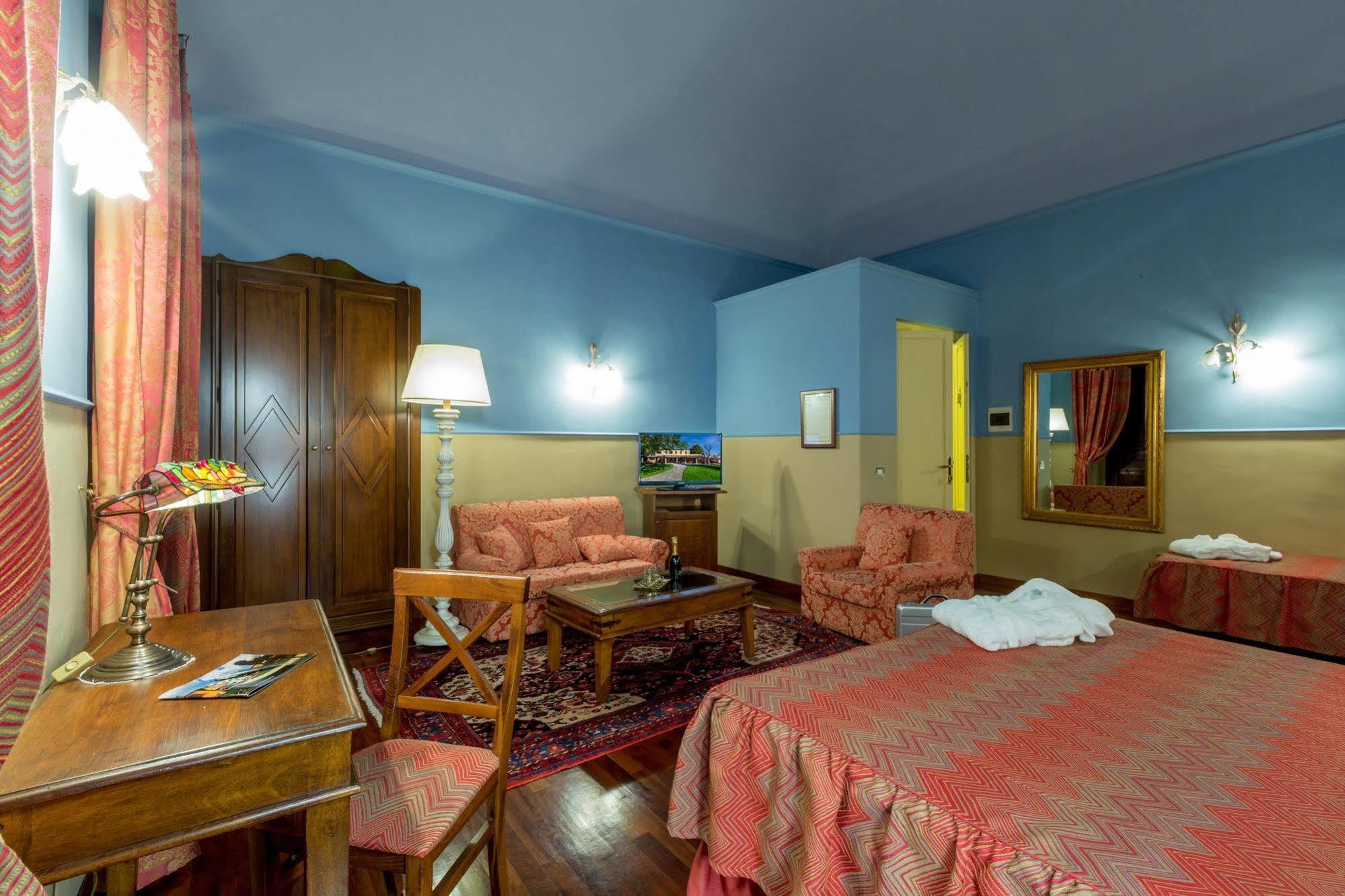 Corte Dei Tini Villa Vomano Luaran gambar
